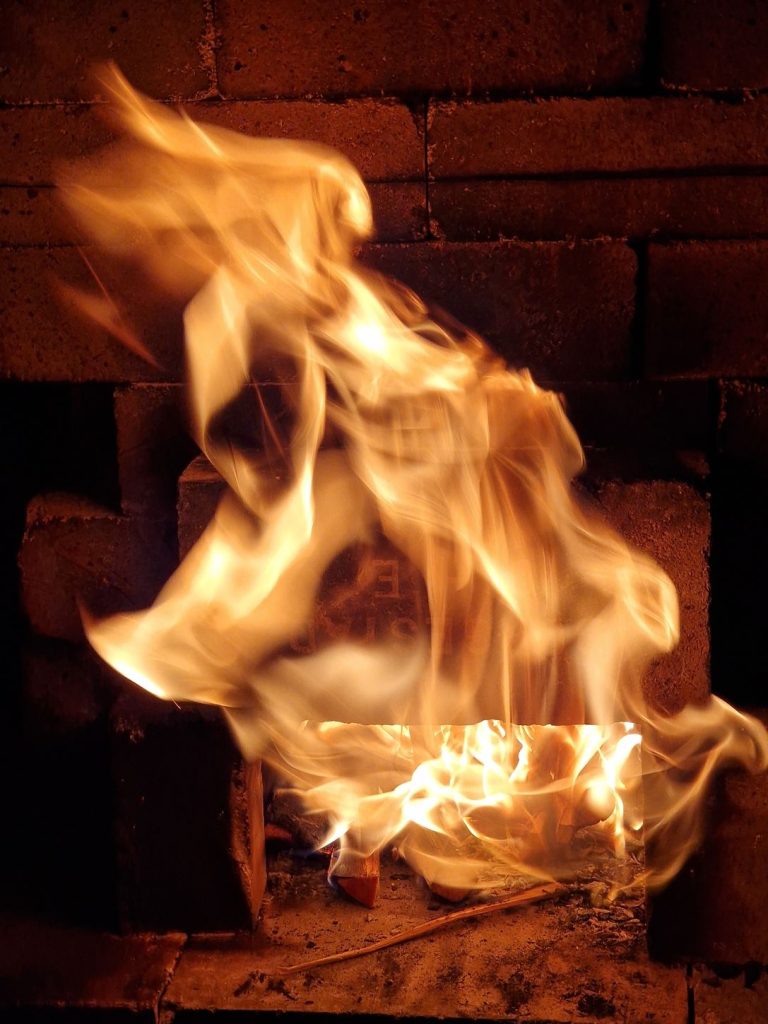 build a wood fired ceramic kiln and fire it, reaching high temperature