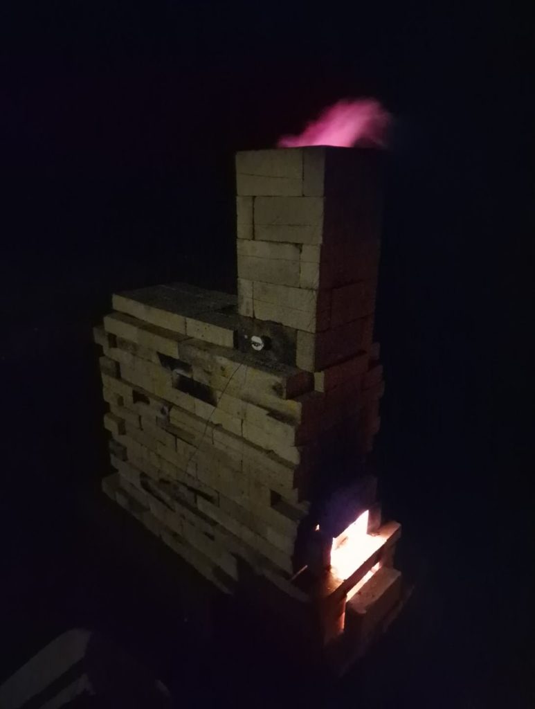 build a wood fired ceramic kiln and fire it, reaching high temperature