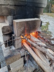 How to build a wood fired ceramic kiln. You can make a small pottery kiln in a day, and fire it the same day