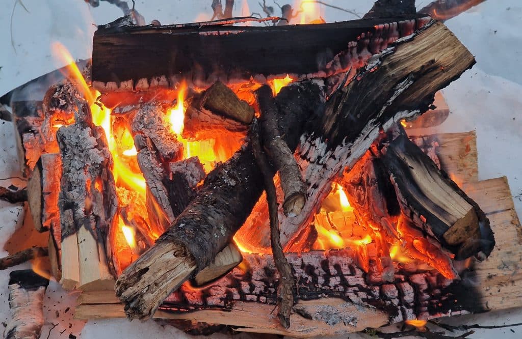 Glaze fire ceramics in the campfire