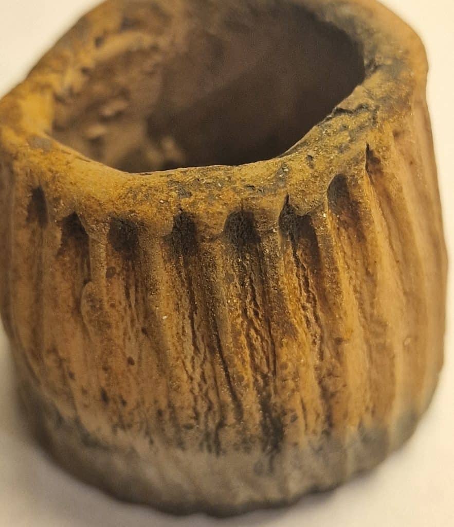 Low temperature pottery glaze 600 °C brown wash